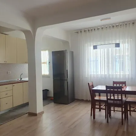 Apartmán In The Heart Of , Bllok Tirana