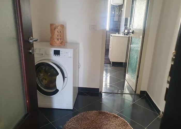 In The Heart Of , Bllok Διαμέρισμα *